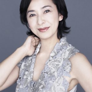 舞台「サザエさん」からメインビジュアルが解禁　ワカメ役は秋元真夏・齊藤京子のWキャストに イメージ画像