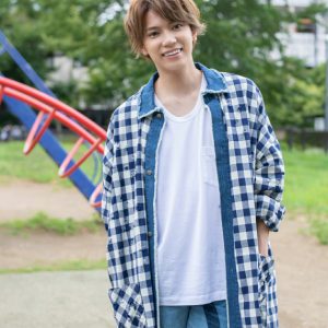 糸川耀士郎、初のカレンダーを発売「大満足の120点です」 イメージ画像