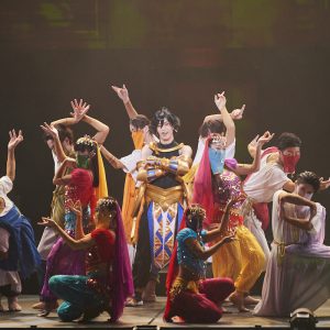 シリーズ集大成「Fate/Grand Order THE STAGE -冠位時間神殿ソロモン-」が開幕 イメージ画像