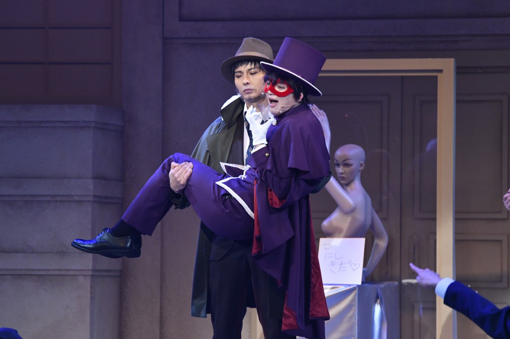 舞台『錦田警部はどろぼうがお好き』開幕、舞台写真＆キャスト・演出家コメントが到着 イメージ画像