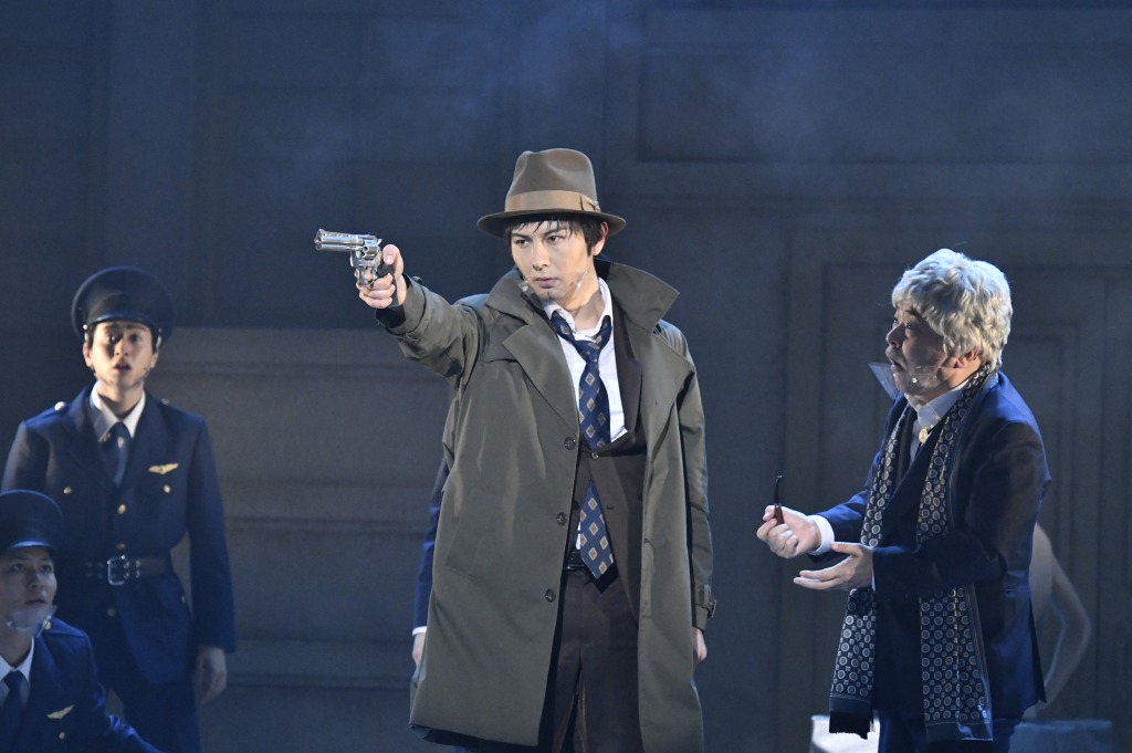 舞台『錦田警部はどろぼうがお好き』開幕、舞台写真＆キャスト・演出家コメントが到着 イメージ画像
