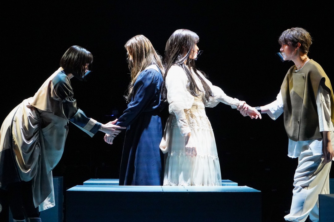 乃木坂46・松村沙友理ら出演、少女文學演劇「雨の塔」が開幕　舞台写真＆コメント到着 イメージ画像