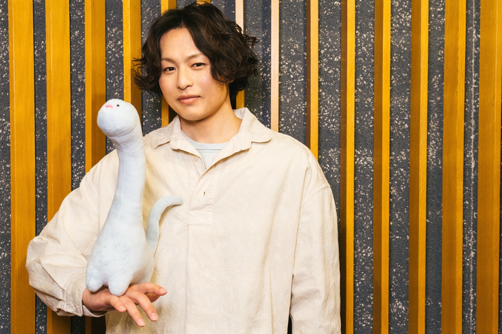 荒木宏文＆陳内将、ゆるくてシュールな“恐竜”役　アニメ「ダイナ荘びより」の声優に イメージ画像