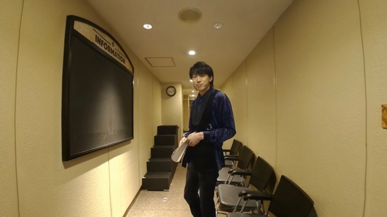 黒羽麻璃央・佐藤流司ら出演、VR専用演劇シリーズ第1弾「SPOOKY!!」場面写真が公開 イメージ画像