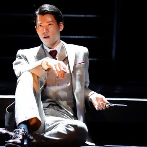 日本初演から10年、ミュージカル『スリル・ミー』が開幕　舞台写真＆コメントが到着 イメージ画像