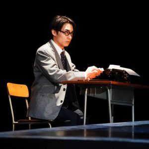 日本初演から10年、ミュージカル『スリル・ミー』が開幕　舞台写真＆コメントが到着 イメージ画像
