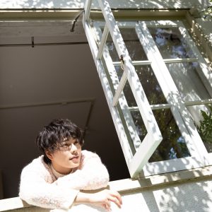 飯山裕太「美味しいご飯と共に楽しんで」　1st写真集『foodie』発売、お渡し会の開催も イメージ画像