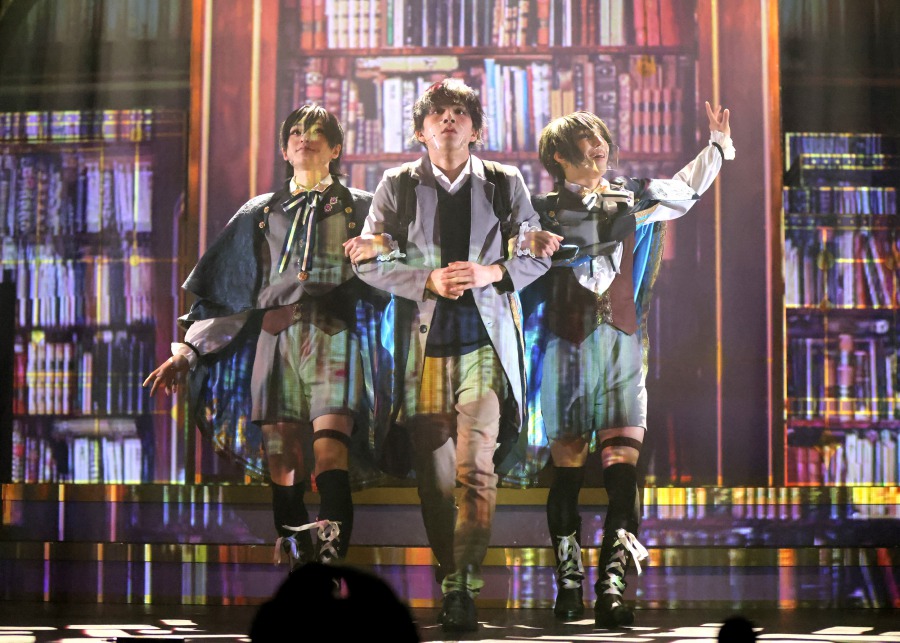 舞台『魔法使いの約束』第1章が開幕、舞台写真＆キャスト・演出家コメント到着 イメージ画像