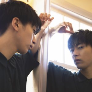 松島勇之介、甘いささやきや博多弁を披露　“ナマ声”付き写真集「A-VOICE」が発売 イメージ画像