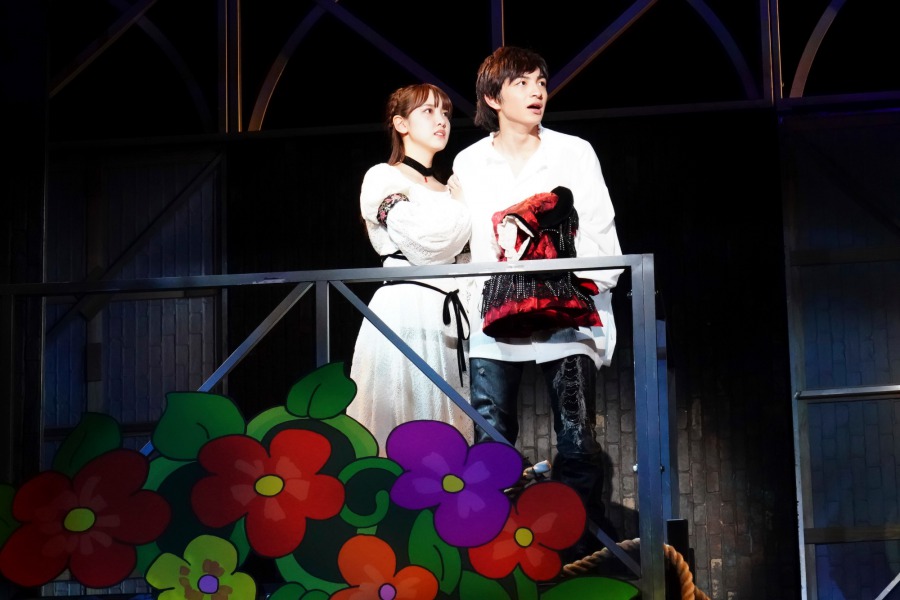 川﨑皇輝の舞台初主演作『ロミオとロザライン』が開幕　舞台写真＆コメント到着 イメージ画像