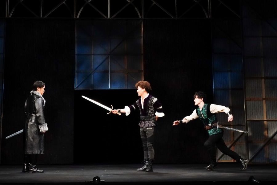 川﨑皇輝の舞台初主演作『ロミオとロザライン』が開幕　舞台写真＆コメント到着 イメージ画像