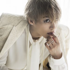 前山剛久の“表現を全て詰め込んだ”ビジュアルブック「Artist」発売 イメージ画像
