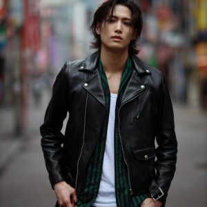 水江建太の1st写真集「東京9-nine-」中面カットが初公開、テーマは“東京” イメージ画像