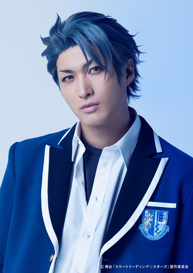 舞台スケスタ、ジャージで氷上を舞うメインビジュアル＆制服姿が公開 イメージ画像