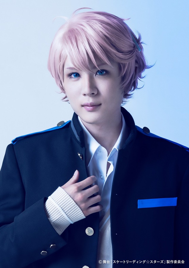 舞台スケスタ、ジャージで氷上を舞うメインビジュアル＆制服姿が公開 イメージ画像
