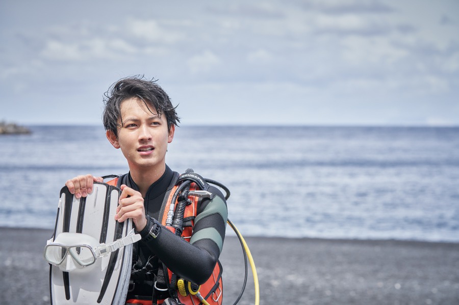 7ORDER・萩谷慧悟のダイビングフォトブック『HORIZON』重版決定 イメージ画像