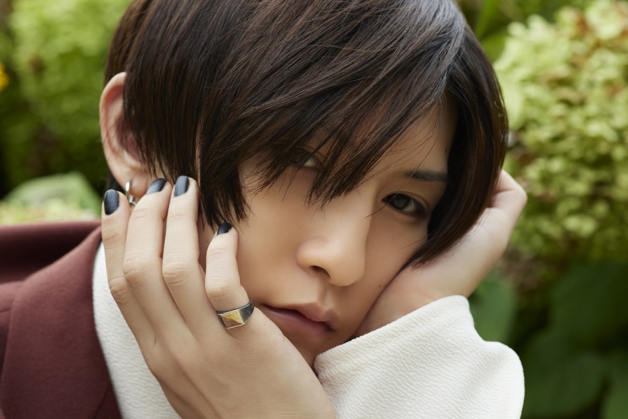 梅津瑞樹「僕史上、ありそうでなかった雰囲気」2022年カレンダーブックが発売 イメージ画像