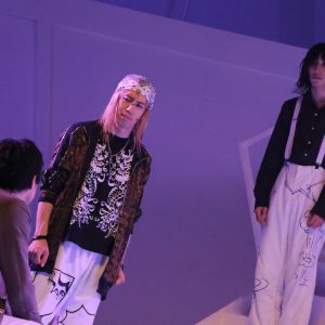 鈴木拡樹＆荒牧慶彦W主演「バクマン。」THE STAGEが開幕、水で表現する心情 イメージ画像