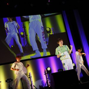 木津つばさ・陳内将ら“おにいさん”が歌にお絵描きに…「うたってにこりん☆」お遊戯会レポート イメージ画像