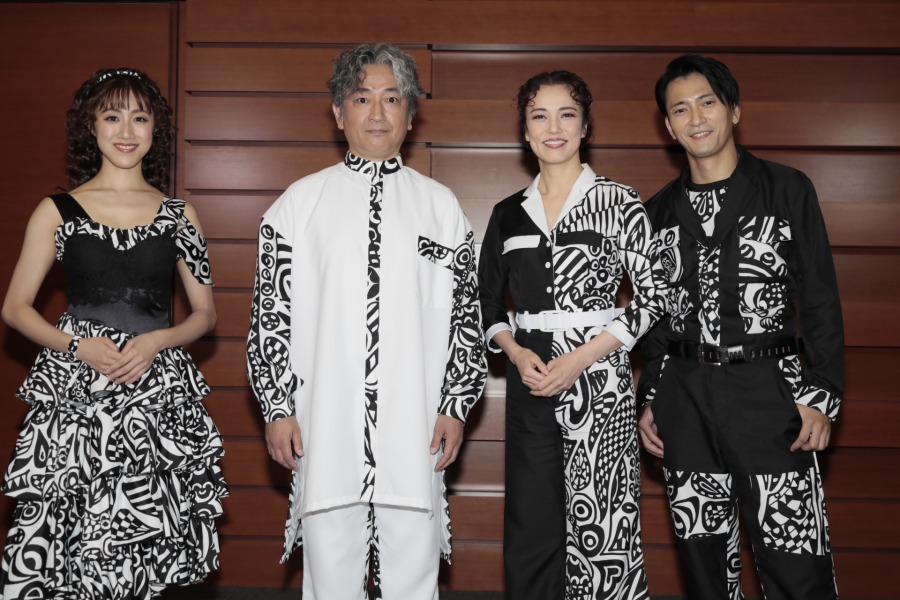 心の中に4つの人格…舞台「五番目のサリー」開幕　彩吹真央「役者冥利に尽きる」 イメージ画像