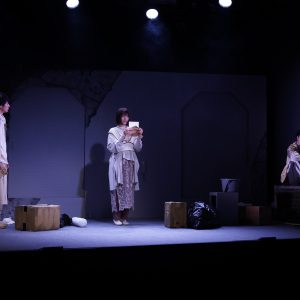 川尻恵太の生い立ちがモチーフ、大人になるまでの20年を描く「ゴールドマウンテン」が開幕 イメージ画像