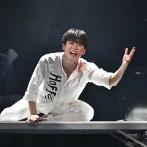 北川拓実「役を作り込み過ぎず自然体で」　ドイツ戯曲を現代風にアレンジした舞台「ドン・カルロス」開幕 イメージ画像
