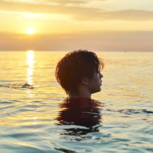 近藤頌利のドキュメンタリーDVDが発売、学生時代からの歩みを語る　末満健一との対談も イメージ画像