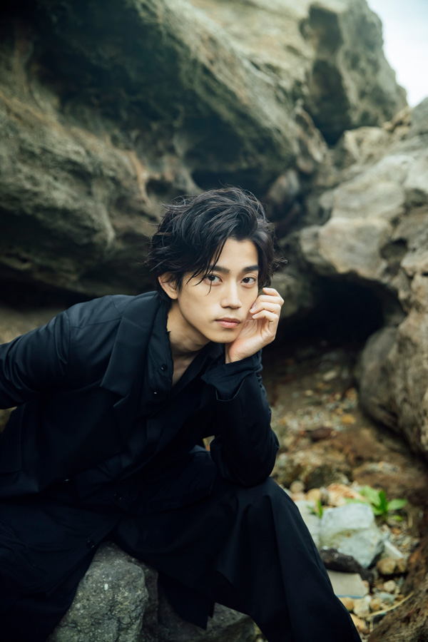 高橋健介の1st写真集「モライモノ」発売決定、鍛え上げた肉体美を披露 イメージ画像