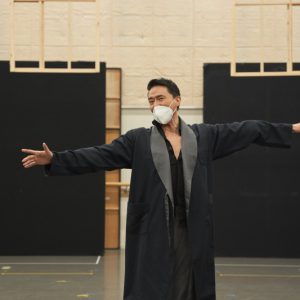 2人の切ない愛を描く、平間壮一・小関裕太ら出演『The View Upstairs』稽古場レポート イメージ画像