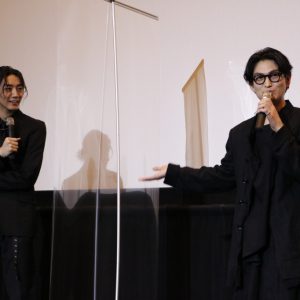 荒木宏文「観るコンディションが違えば、結論がちがって⾒える作品」　映画『漆黒天』初日舞台挨拶レポート イメージ画像