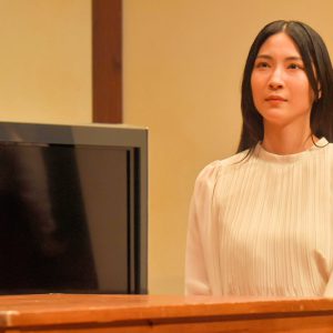 中村誠治郎「少しでも何かを感じていただけたら」　『キスより素敵な手を繋ごう』開幕 イメージ画像