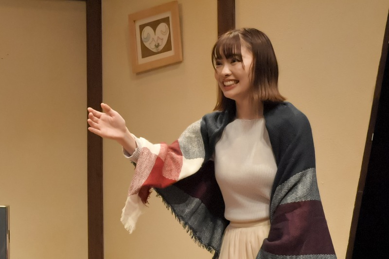 中村誠治郎「少しでも何かを感じていただけたら」　『キスより素敵な手を繋ごう』開幕 イメージ画像