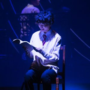 狩野翔・山谷祥生・小西成弥ら出演、朗読劇『恋と嘘』開幕　舞台写真が解禁 イメージ画像