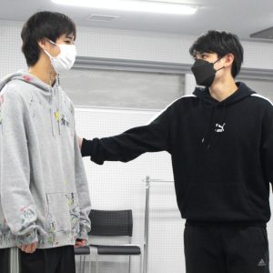 植田圭輔が信頼する仲間と作り上げる「はじまりのカーテンコール」稽古場レポート イメージ画像