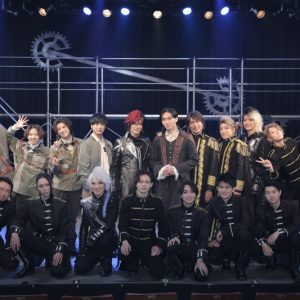 日向野祥・フクシノブキら出演、第三次世界大戦敗戦後の日本が描かれる『漆黒ノ戰花−再演−』ゲネプロレポート イメージ画像
