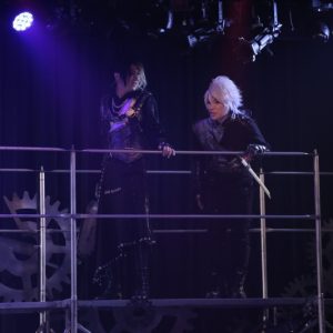 日向野祥・フクシノブキら出演、第三次世界大戦敗戦後の日本が描かれる『漆黒ノ戰花−再演−』ゲネプロレポート イメージ画像