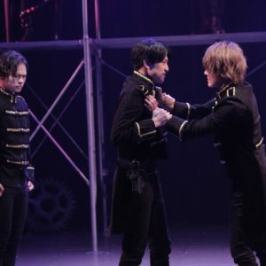 日向野祥・フクシノブキら出演、第三次世界大戦敗戦後の日本が描かれる『漆黒ノ戰花−再演−』ゲネプロレポート イメージ画像