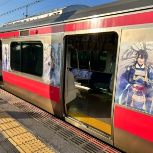 舞台『刀剣乱舞』京葉線ラッピング&ジャック車両が運行中 イメージ画像