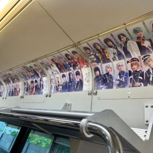 舞台『刀剣乱舞』京葉線ラッピング&ジャック車両が運行中 イメージ画像