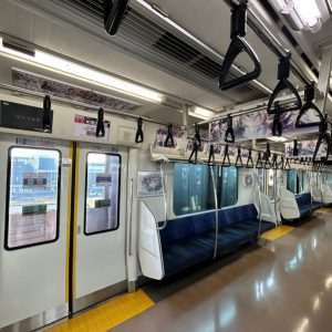 舞台『刀剣乱舞』京葉線ラッピング&ジャック車両が運行中 イメージ画像