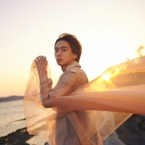 吉高志音の1st写真集が発売決定　「ここまで生きてきた軌跡」 イメージ画像