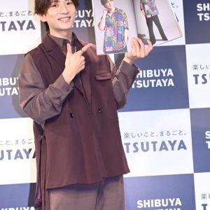 吉高志音が1st写真集発売イベントに登場 「『もっと自分のことを好きでいられるように』をみんなに伝えたい」 イメージ画像